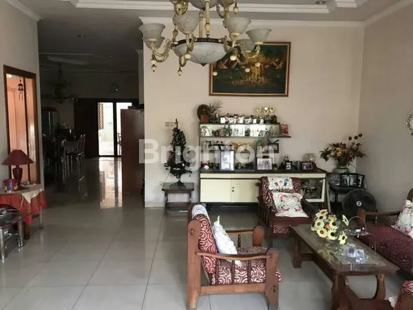 image RUMAH 2 LANTAI BAGUS DI MANYAR KERTOARJO DEKAT KLAMPIS, DHARMAHUSADA (5)