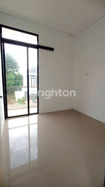 image RUMAH BARU GRESS DUA LANTAI SIAP HUNI DEKAT BSB NGALIYAN SEMARANG (6)