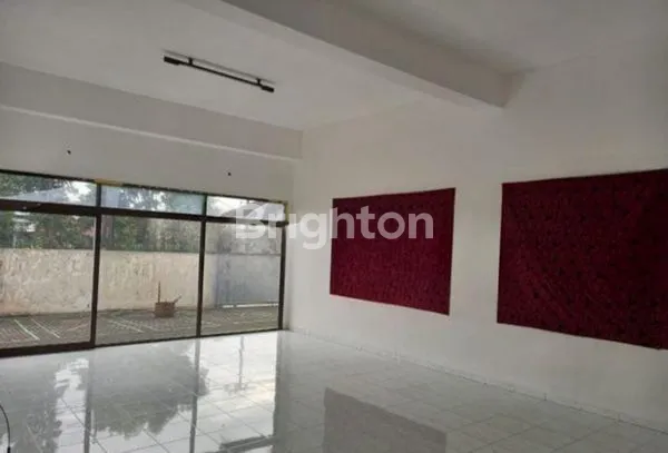 image GUDANG LOKASI STRATEGIS SIAP PAKAI (4)