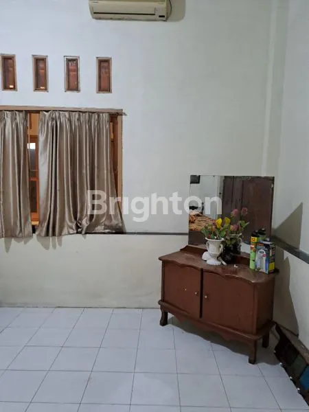 image RUMAH SIAP HUNI DI PUSAT BATIK KOTA PEKALONGAN DEKAT  JL.AGUS SALIM DEKAT JL.CIPTO MANGKUSUMO DEKAT JL. BANDUNG DEKAT JL. MELATI DEKAT JL.KINTAMANI (3)