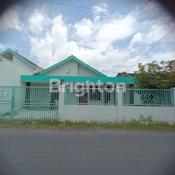 image RUMAH 1 LANTAI SIAP PAKAI DI KADIPIRO (1)