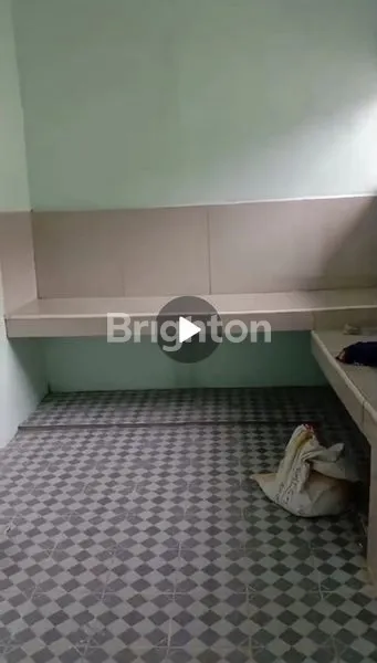 image RUMAH 1 LANTAI SIAP PAKAI DI KADIPIRO (4)