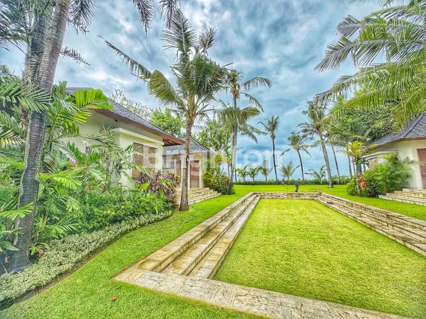 image PARADISE VILLA BEACHFRONT  (2)