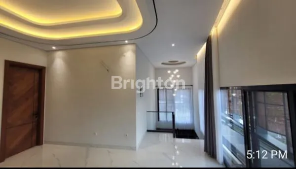 image TROPICAL HOUSE WITH WATERFALL MANYAR KERTOARDI (5)