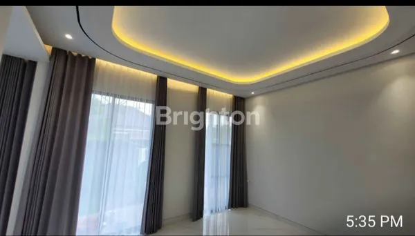 image TROPICAL HOUSE WITH WATERFALL MANYAR KERTOARDI (4)