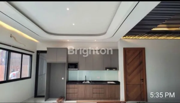 image TROPICAL HOUSE WITH WATERFALL MANYAR KERTOARDI (6)