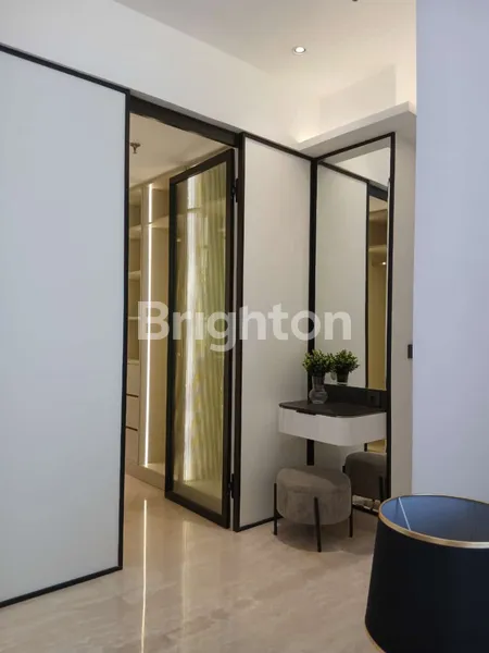 image ONE ICON PRIVATE LIFT FULL FURNISHED (5)