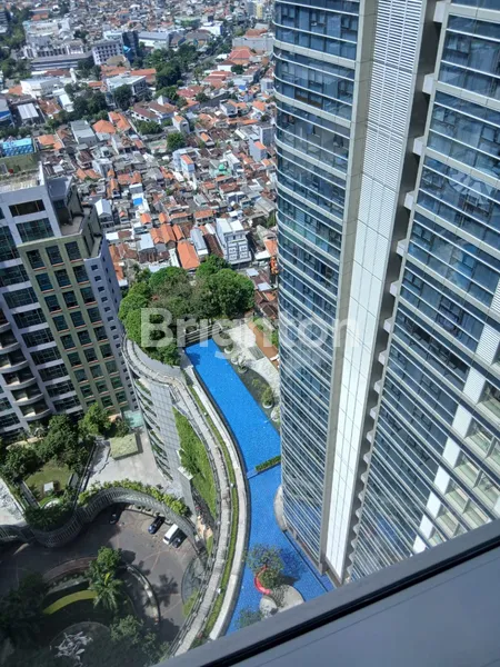 image ONE ICON PRIVATE LIFT FULL FURNISHED (7)