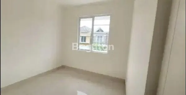 image RUMAH 2 LANTAI DI GADING SERPONG (5)