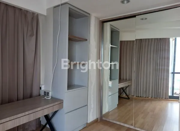 image THE PEAK TUNJUNGAN PLAZA 5 TYPE 3 BR JADI 2 BR FULL FURNISH MEWAH ELEGAN LANTAI RENDAH VIEW ISTIMEWA PUSAT KOTA SURABAYA (3)