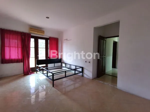 image RUMAH DI TAMAN PATTAYA LIPPO KARAWACI TANGERANG (4)