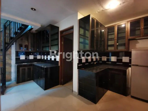 image RUMAH DI TAMAN PATTAYA LIPPO KARAWACI TANGERANG (2)