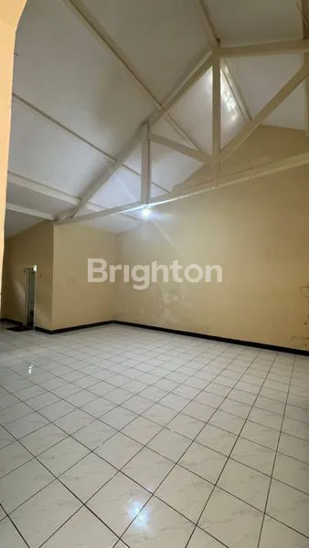 image RUMAH CANTIK TERAWAT, SIAP HUNI DI DAERAH PADASUKA CIMAHI (5)