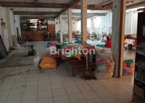 image RUMAH DI TENGAH KOTA SOLO, SERENGAN, LOKASI STRETEGIS  (4)