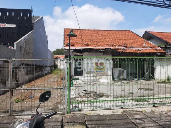 image RUNGKUT ASRI TIMUR_JALAN UTAMA IR.SOEKARNO (1)