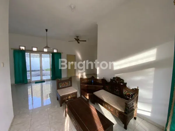 image RUMAH LUAS 240M² GRAHA TIRTA, 4 KAMAR SIAP HUNI SHM (2)