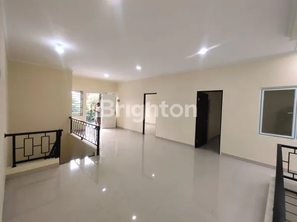 image RUMAH APIK DI GADING SERPONG (6)