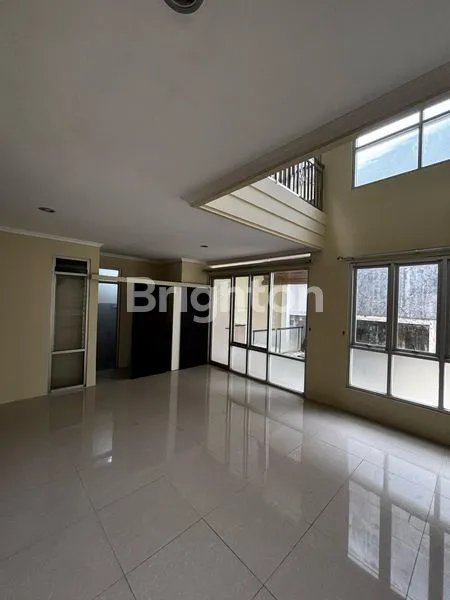 image RUMAH 2 LANTAI SEMI FURNISH SIAP HUNI DI CITRA RAYA  (2)