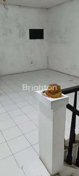 image RUMAH SECOND SIAP HUNI JL. GERSIKAN TAMBAK SARI PACAR KELING BRONGGALAN KENJERAN KALIJUDAN DEKAT SURAMADU (6)