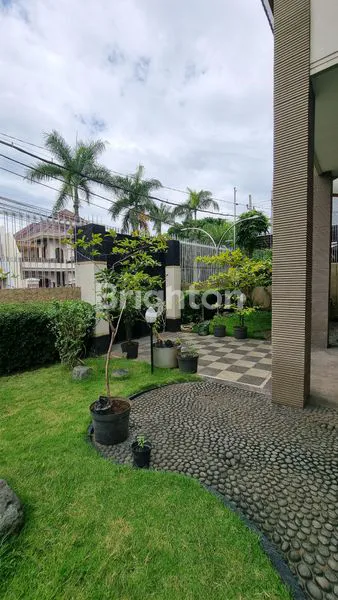 image RUMAH MEWAH DIPUSAT KOTA MALANG (3)