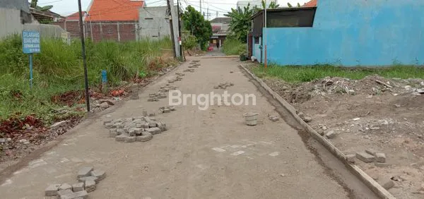 image RUMAH INDEN DI AREA BLURU, SIDOARJO (4)
