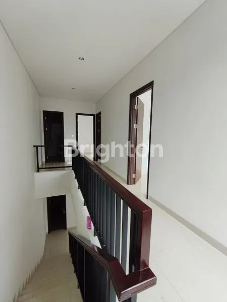 image RUMAH BARU SIAP HUNI, NYAMAN DAN ASRI DI CLUSTER PINEWOOD SUMARECON BOGOR (2)