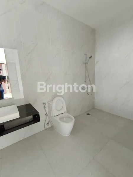 image RUMAH BARU SIAP HUNI, NYAMAN DAN ASRI DI CLUSTER PINEWOOD SUMARECON BOGOR (5)