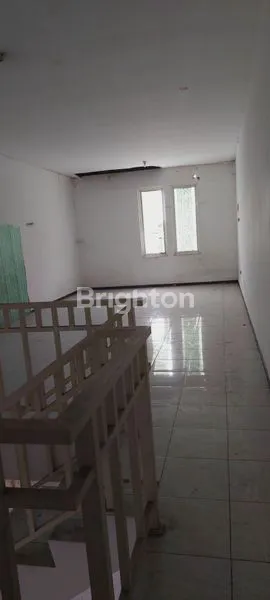 image RUKO 2 LANTAI DI KAWASAN RUKO AKTIF, DEKAT KOTA & EXIT TOLL SIDOARJO, COCOK TUK USAHA/ KANTORSURYA SQUARE (4)