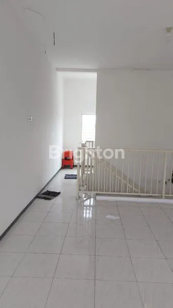 image RUKO 2 LANTAI DI KAWASAN RUKO AKTIF, DEKAT KOTA & EXIT TOLL SIDOARJO, COCOK TUK USAHA/ KANTOR/KULINERSURYA SQUARE (4)