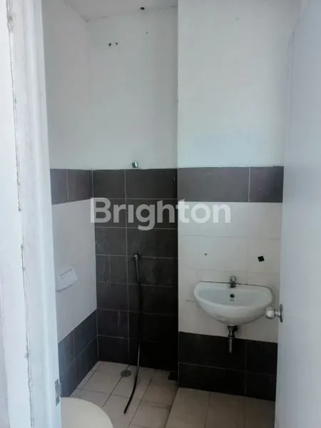 image DI JUAL / DI SEWA KAN RUKO 2 LANTAI KOTA WISATA (4)