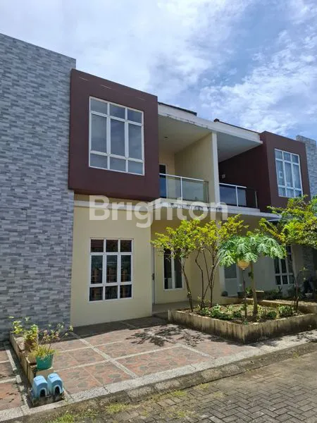 image RUMAH 2 LANTAI SHM DI PANAKUKKANG, AKSES MUDAH (1)