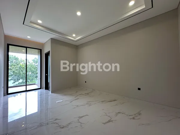 image RUMAH MODERN MINIMALIS BARU 3 LANTAI CITRALAND SURABAYA DEKAT UC, GRAHA, DAN PAKUWON INDAH (5)