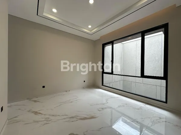 image RUMAH MODERN MINIMALIS BARU 3 LANTAI CITRALAND SURABAYA DEKAT UC, GRAHA, DAN PAKUWON INDAH (7)