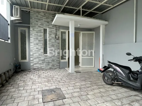 image RUMAH MINIMALIS 1 LANTAI SIAP HUNI DI SUKOLILO DEKAT PAKUWON CITY DAN GALAXY MALL (1)