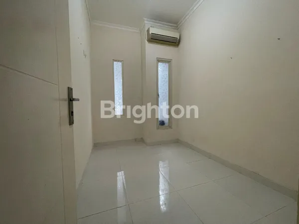 image RUMAH MINIMALIS SIAP HUNI 1 LANTAI DI SUKOLILO DEKAT PAKUWON CITY DAN GALAXY MALL (3)