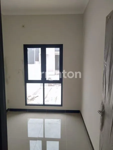 image RUMAH BARU GRESS 1 LANTAI RUNGKUT MEDOKAN (7)