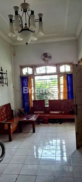 image RUMAH DI MOJOSONGO, SURAKARTA (2)