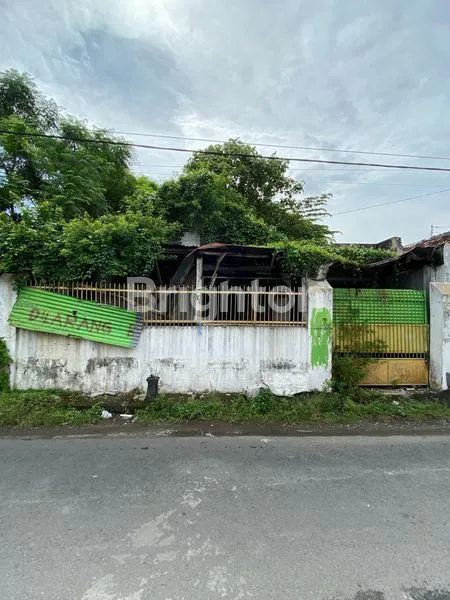 Gambar Property TANAH DAN BANGUNAN LOKASI STRATEGIS UKURAN 439 M2