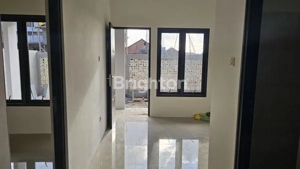 image PERUMAHAN DENGAN KONSEP VILLA MODERN TROPIS DI BALI (3)