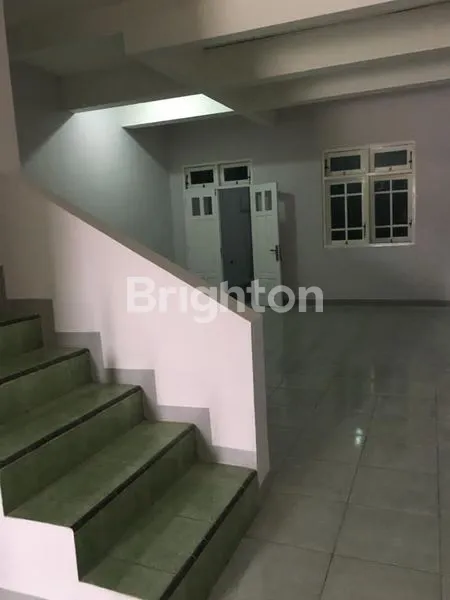 image RUKO 2 LANTAI LOKASI STRATEGIS PINGGIR JALAN BESAR DI SOLO (6)