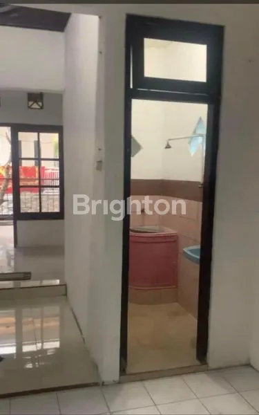 image CEPAT MURAH RUMAH HOOK 2 LANTAI SIAP HUNI (3)