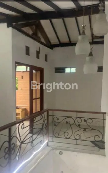 image CEPAT MURAH RUMAH HOOK 2 LANTAI SIAP HUNI (7)