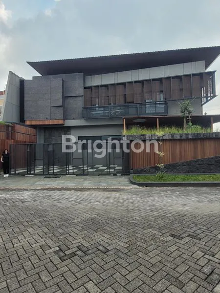 image RUMAH PREMIUM TROPICAL JAPANESE HOUSE DI MANYAR SURABAYA DEKAT GM GALAXY MAL MERR ITS UNAIR PAKUWON CITY DHARMAHUSADA KERTAJAYA (2)