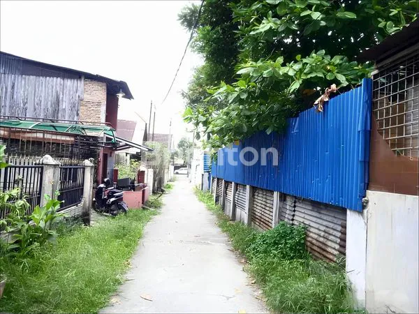 image TANAH BENTUK PERSEGI. DAERAH JL. JEMADI, KRAKATAU. INTI KOTA. SHM. HARGA NEGO. (3)