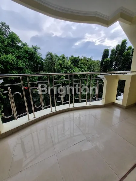 image RUMAH NGANTONG PINGGIR JALAN KAV POLRI (8)