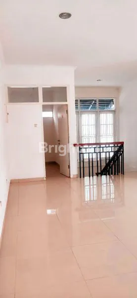 image RUMAH 2 BANGUNAN HALAMAN LUAS STRATEGIS PINGGIR JALAN BESAR COCOK UNTUK HUNIAN MEWAH, HOTEL, GUDANG, KOS-KOSAN, KANTOR, INVESTASI, TANAH ABANG JAKARTA PUSAT (7)