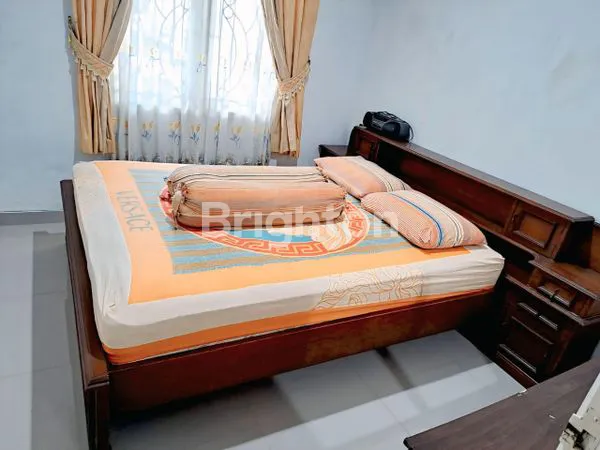 image RUMAH CANTIK 2,5 LANTAI, SIAP HUNI DUREN SAWIT, JAKARTA TIMUR (3)