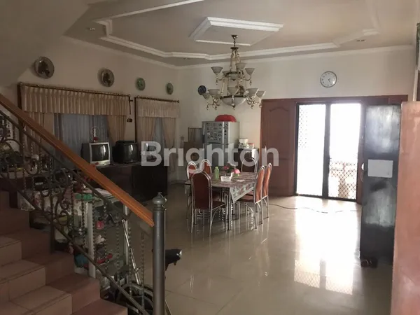 image RUMAH MANYAR SIAP HUNI STRATEGIS DEKAT PUSAT KOTA  (6)