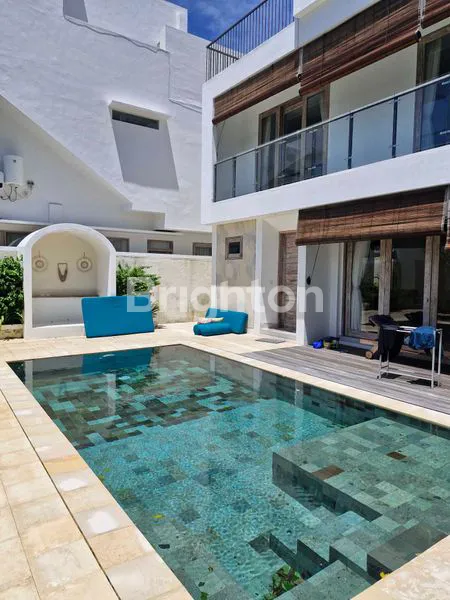 image VILLA 3BEDROOMS DEKAT PANTAI PANDAWA (2)