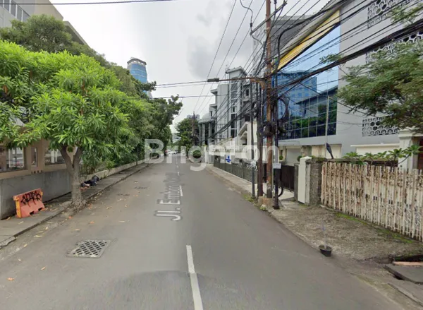 image RUMAH DI EMBONG KENONGO TENGAH KOTA DEKAT RAYA PANGLIMA SUDIRMAN (2)